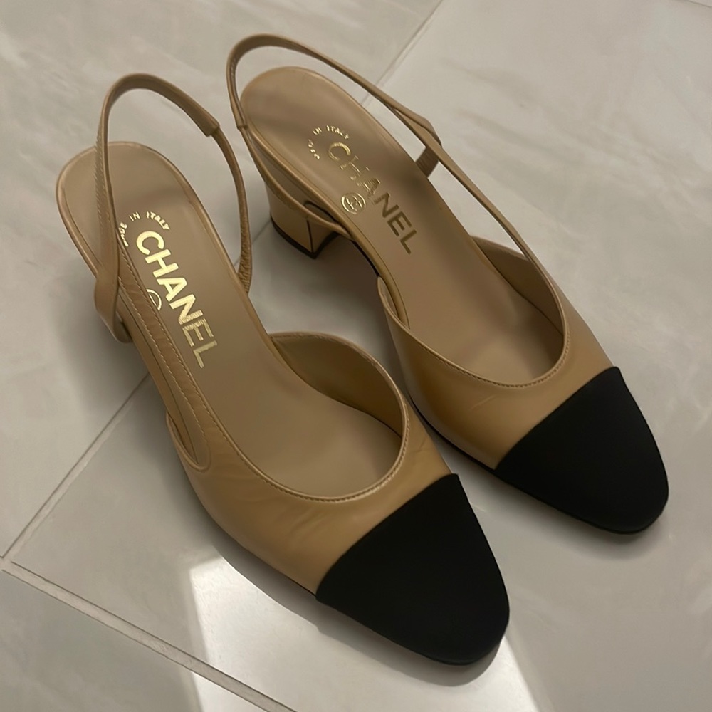 Chanel slingback